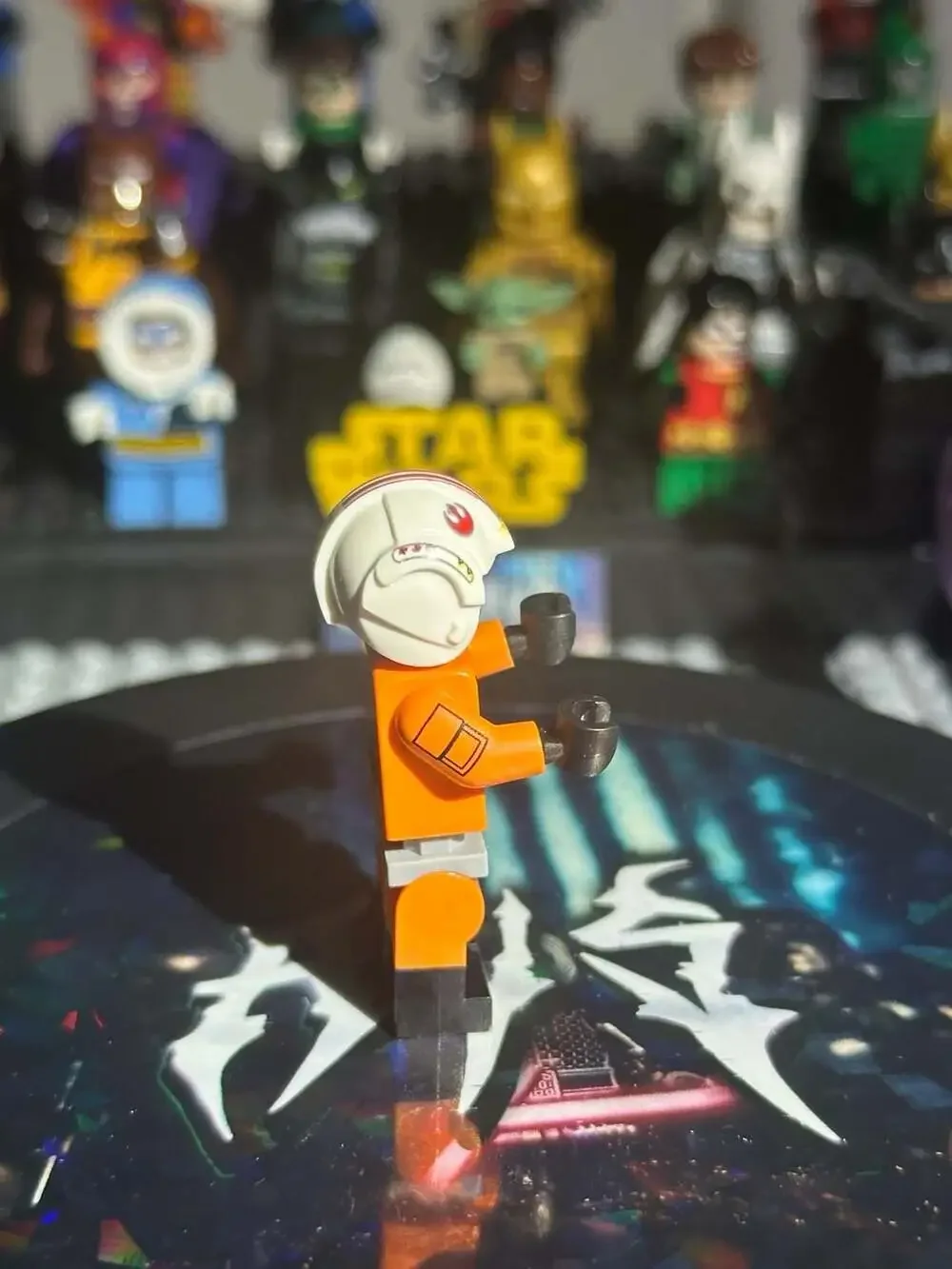 LEGO Star Wars Luke Skywalker Pilot Minifigure with Orange Flight Suit and Helme